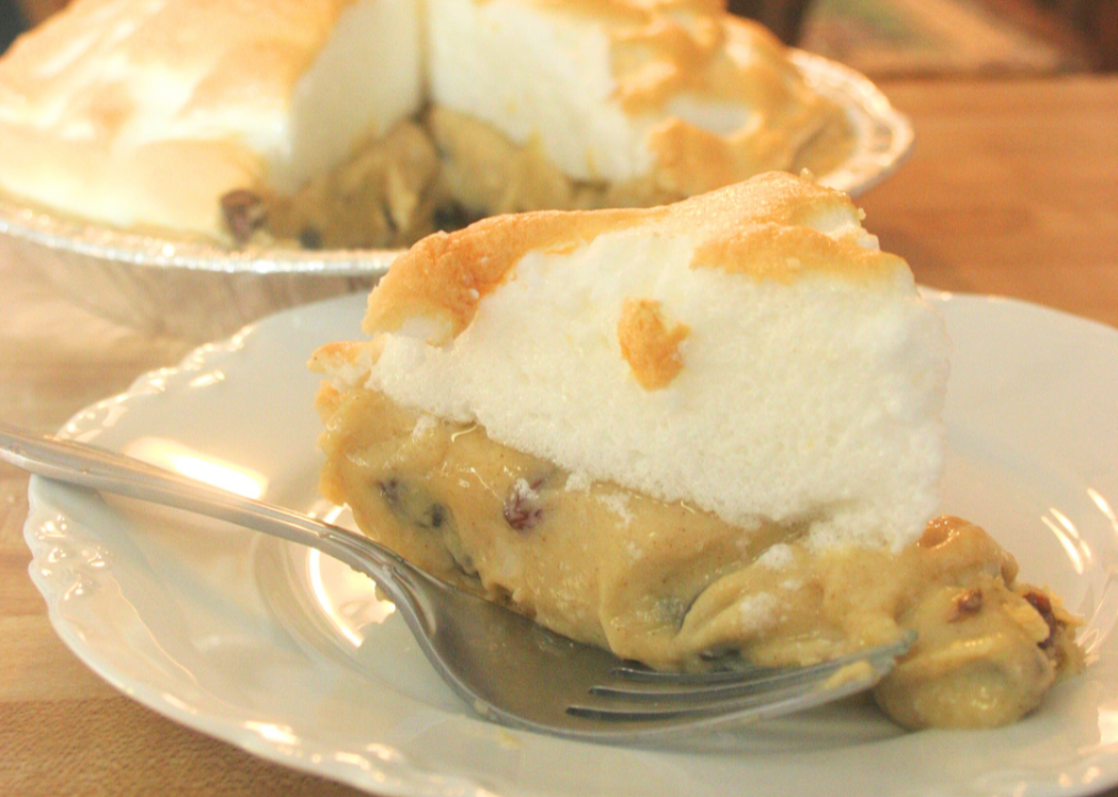 Iowa: Sour cream raisin pie